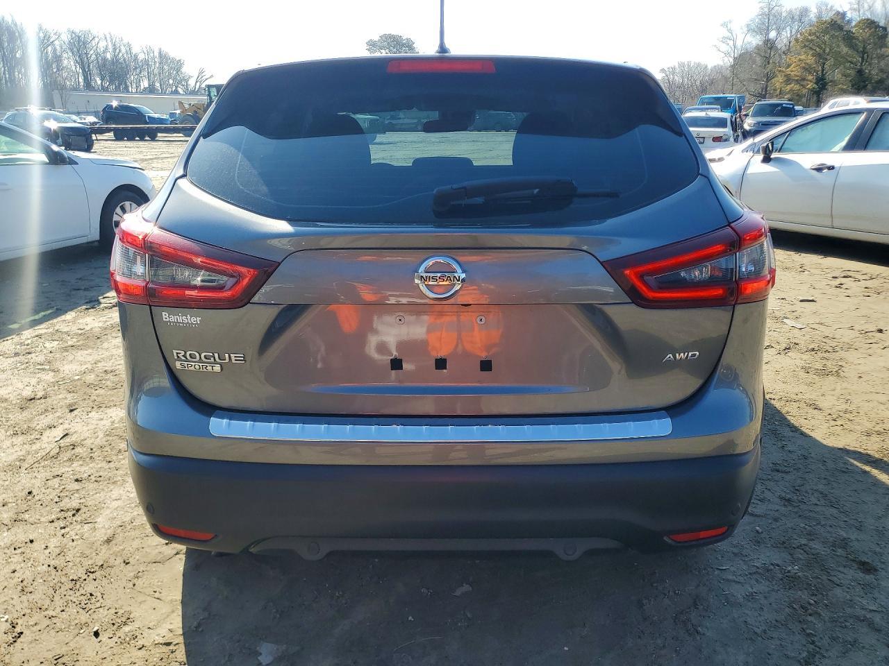 2020 Nissan Rogue Sport S - zdjęcie 6