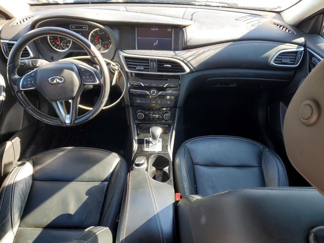 2017 Infiniti Qx30 Luxury - zdjęcie 8