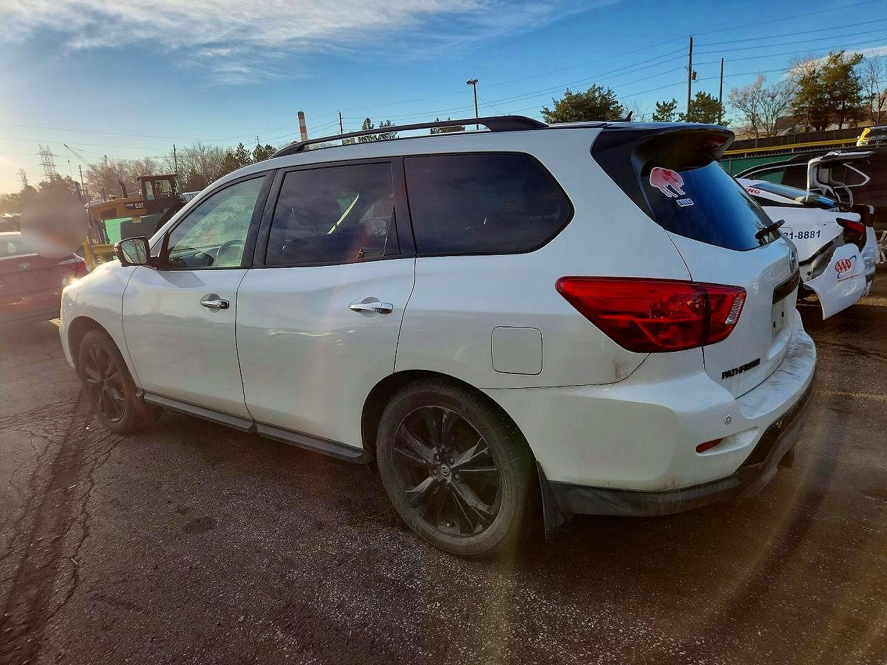 2018 Nissan Pathfinder Sl - zdjęcie 2