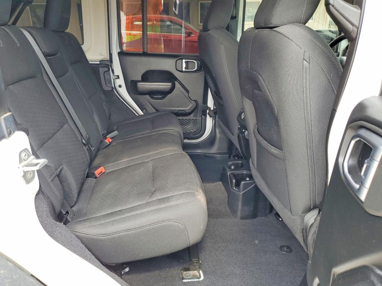 2019 Jeep Wrangler Unlimited Sport - zdjęcie 10