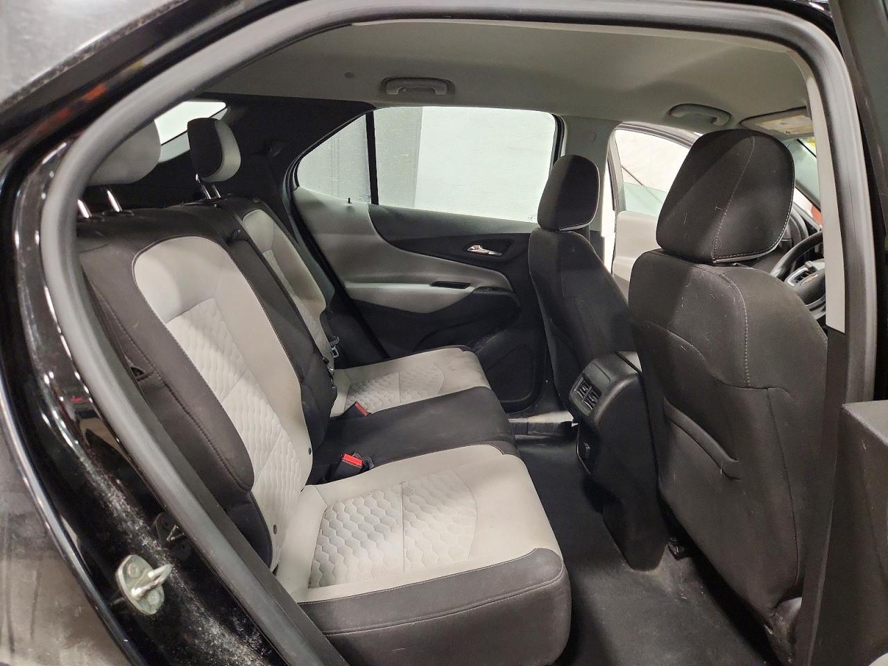 2018 Chevrolet Equinox Ls - zdjęcie 11