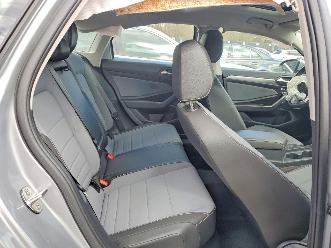 2025 Volkswagen Jetta Se - zdjęcie 10