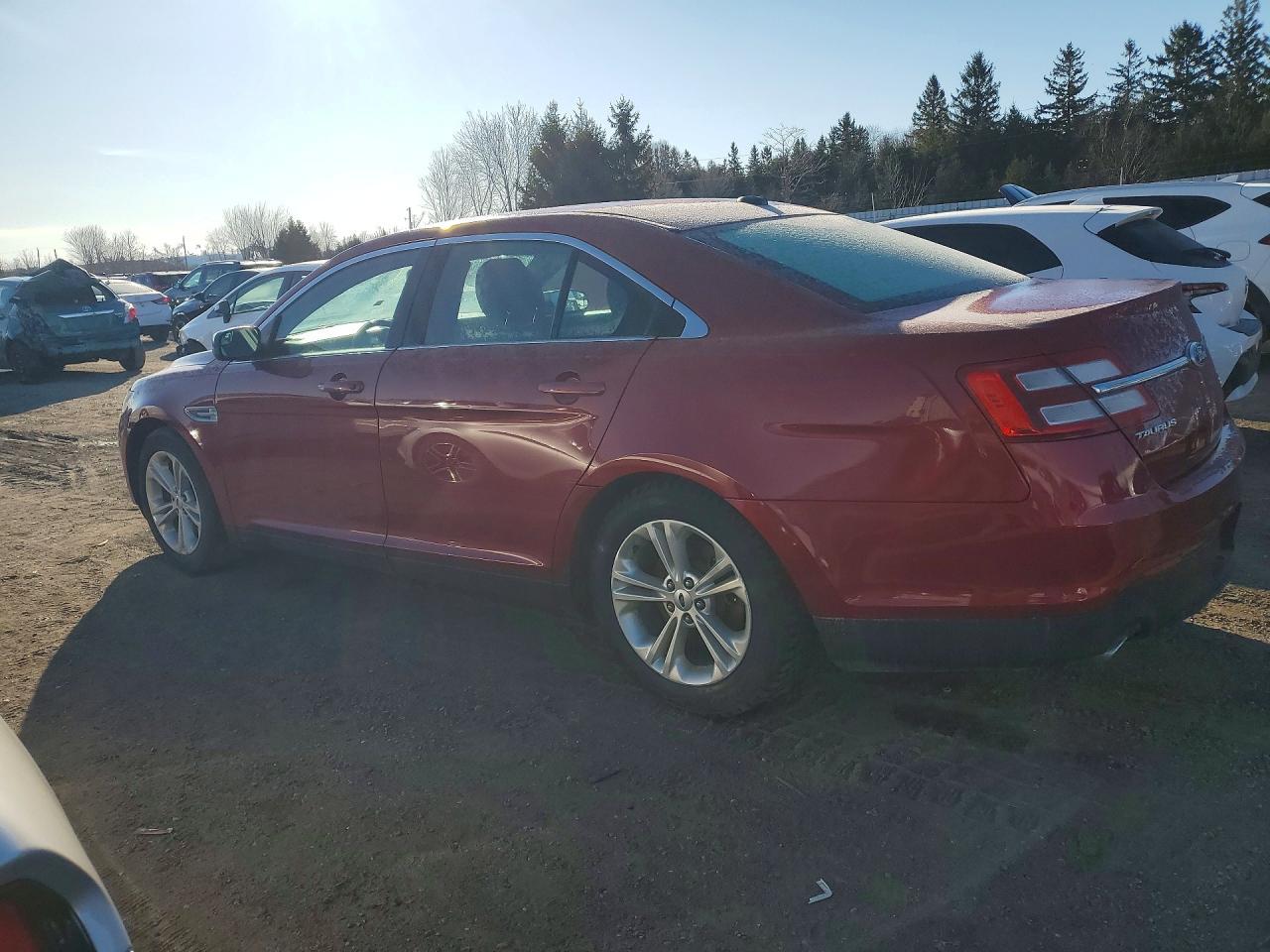 2014 Ford Taurus - zdjęcie 2