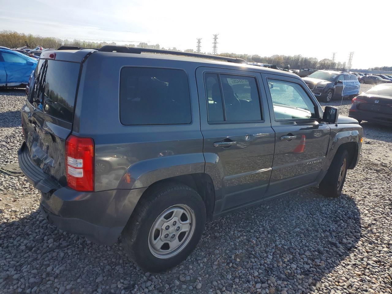 2016 Jeep Patriot Sport - zdjęcie 3