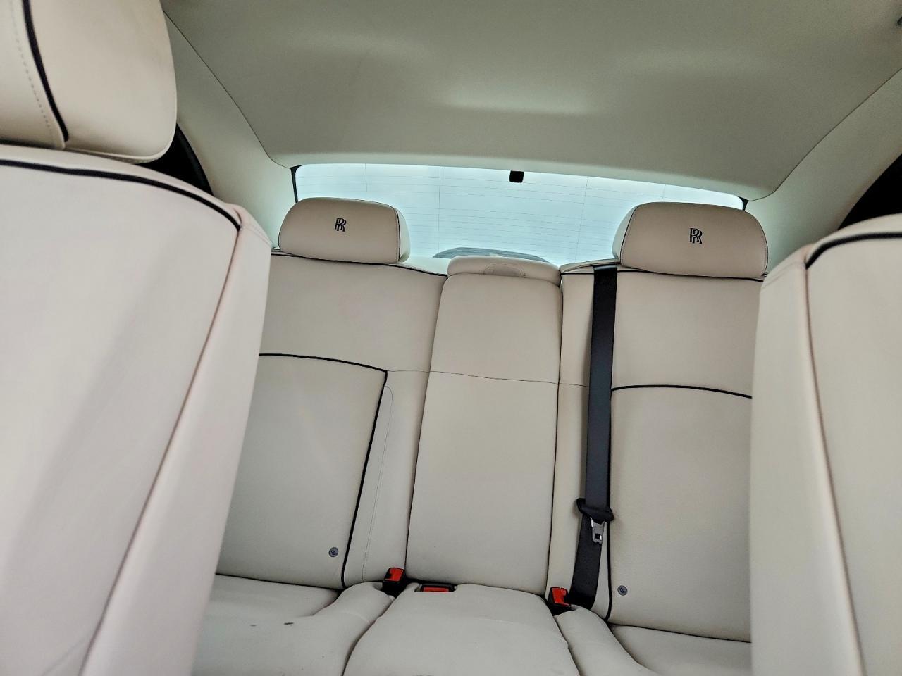 2014 Rolls-Royce Ghost - zdjęcie 10