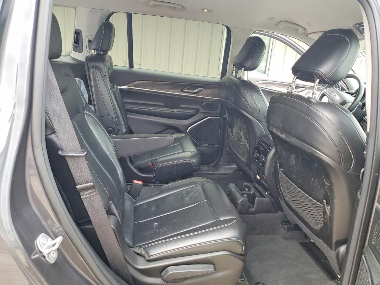 2022 Jeep Grand Cherokee L Limited - zdjęcie 11