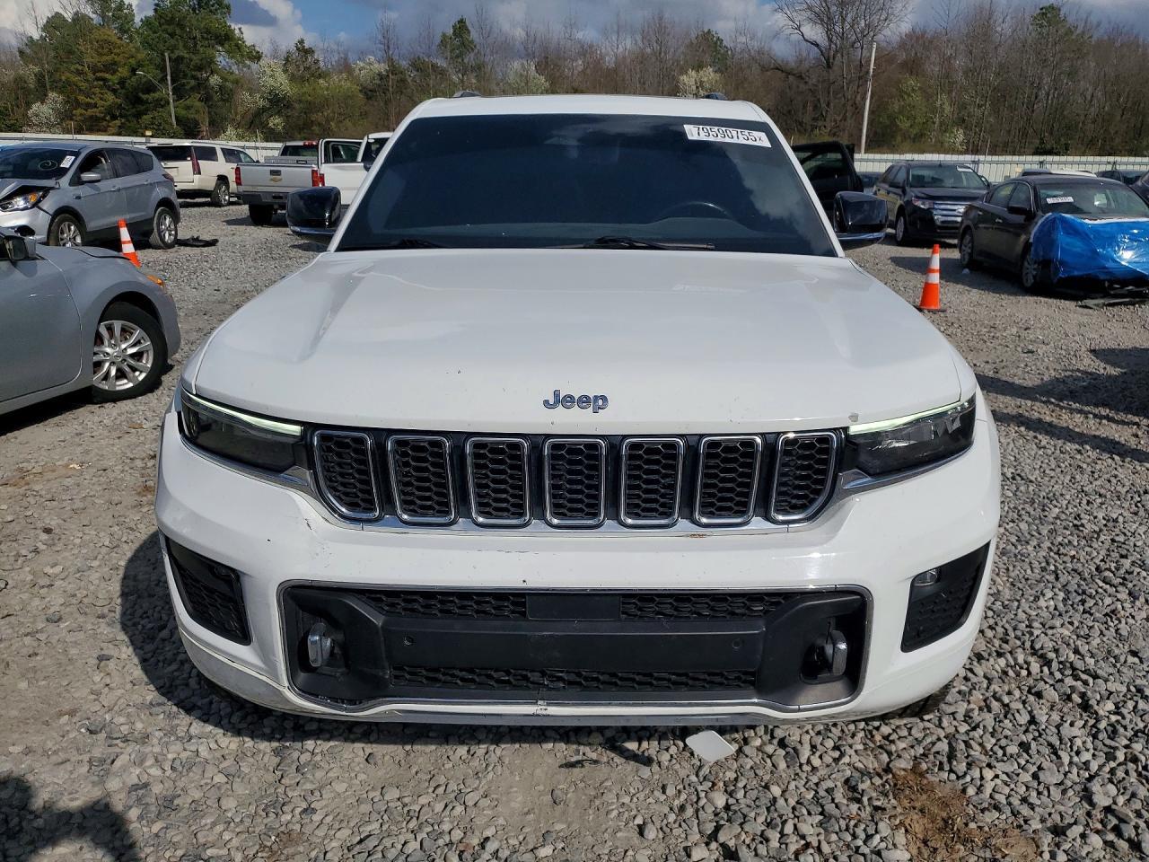 2022 Jeep Grand Cherokee Overland - zdjęcie 5