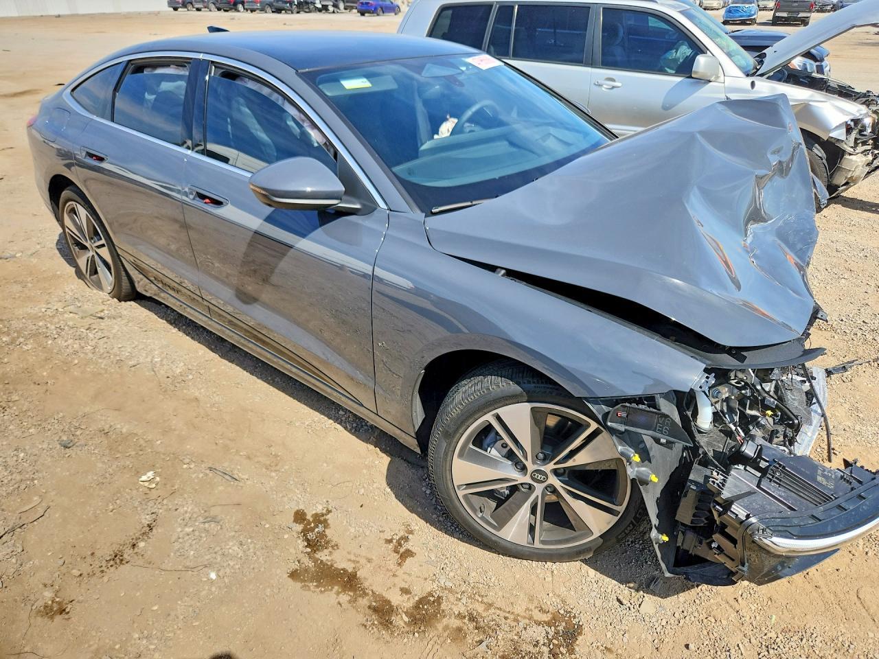 2025 Audi A6 E-Tron 60 Quattro Premium Plus - zdjęcie 4