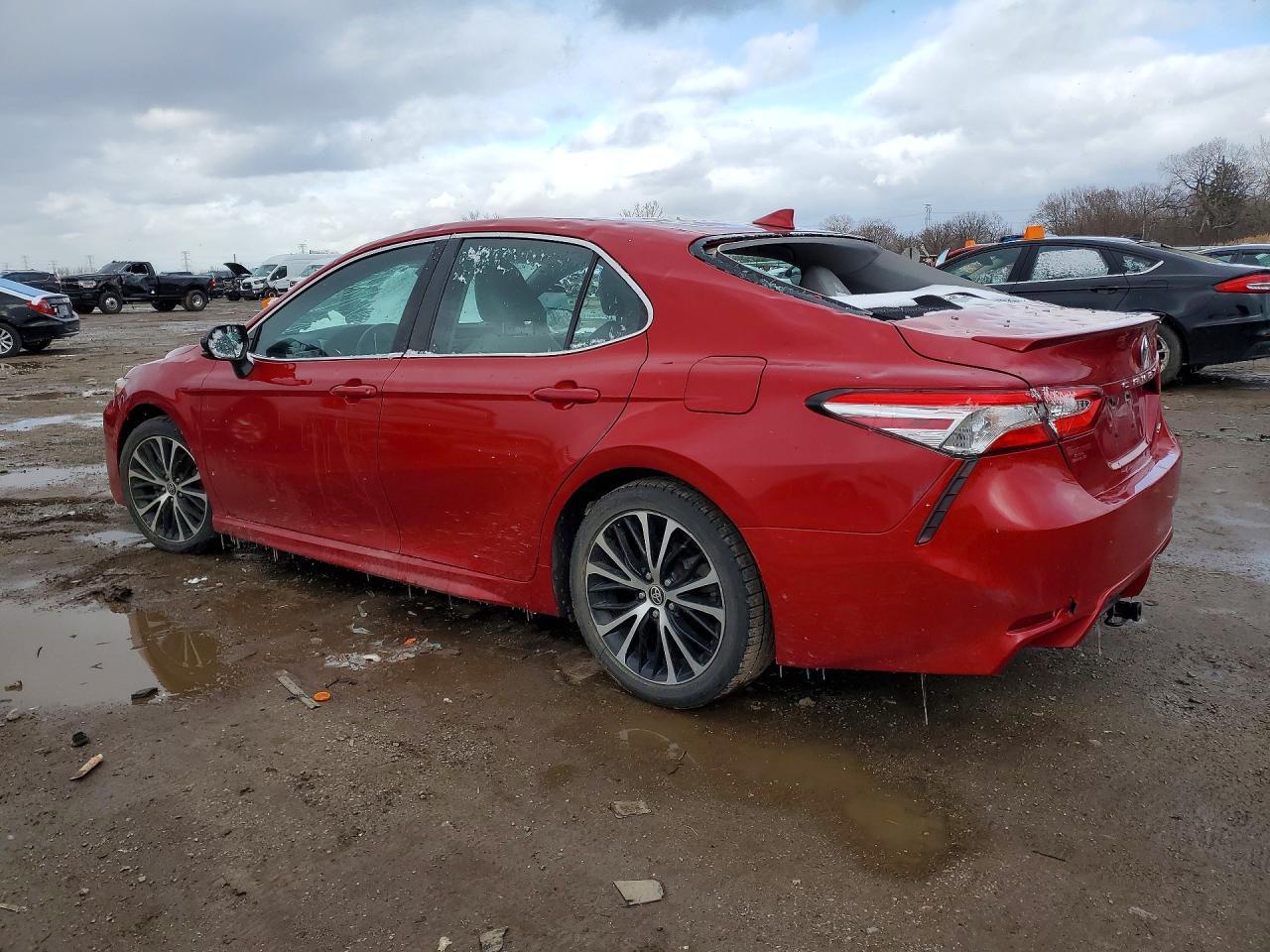 2020 Toyota Camry Se - zdjęcie 2