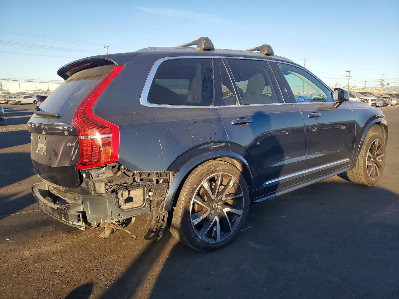 2024 Volvo Xc90 Plus - zdjęcie 3