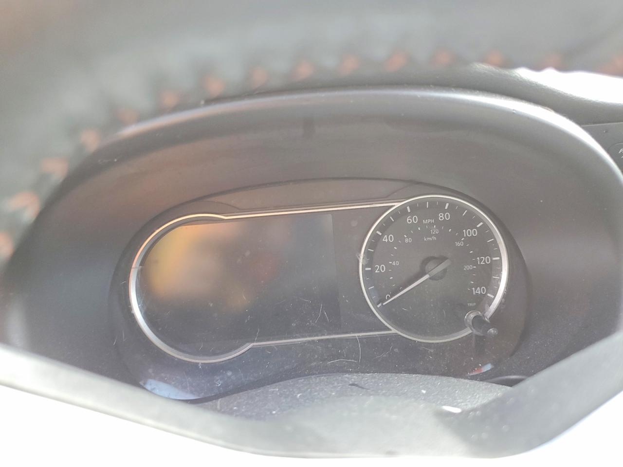 2020 Nissan Kicks Sr - zdjęcie 9