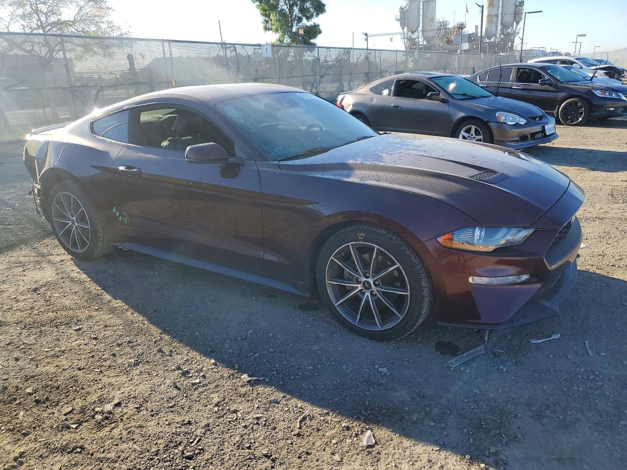 2018 Ford Mustang - zdjęcie 4