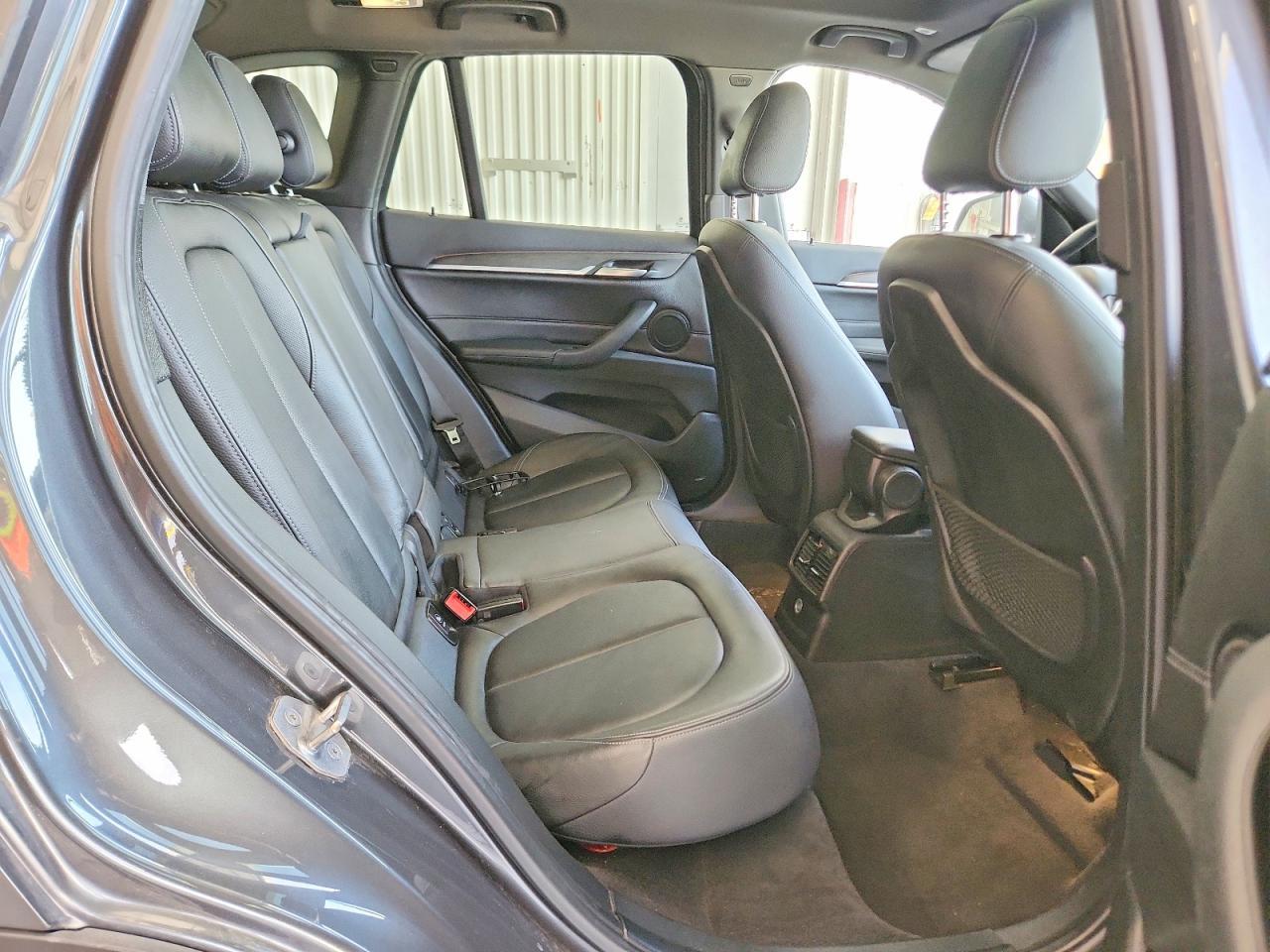 2017 BMW X1 xDrive28I - zdjęcie 10