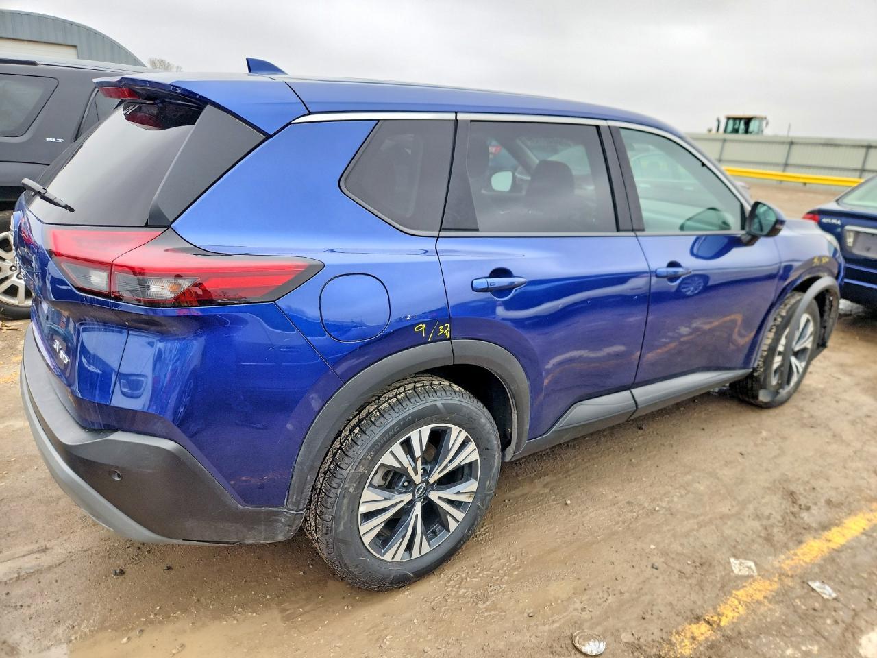 2022 Nissan Rogue Sv - zdjęcie 3