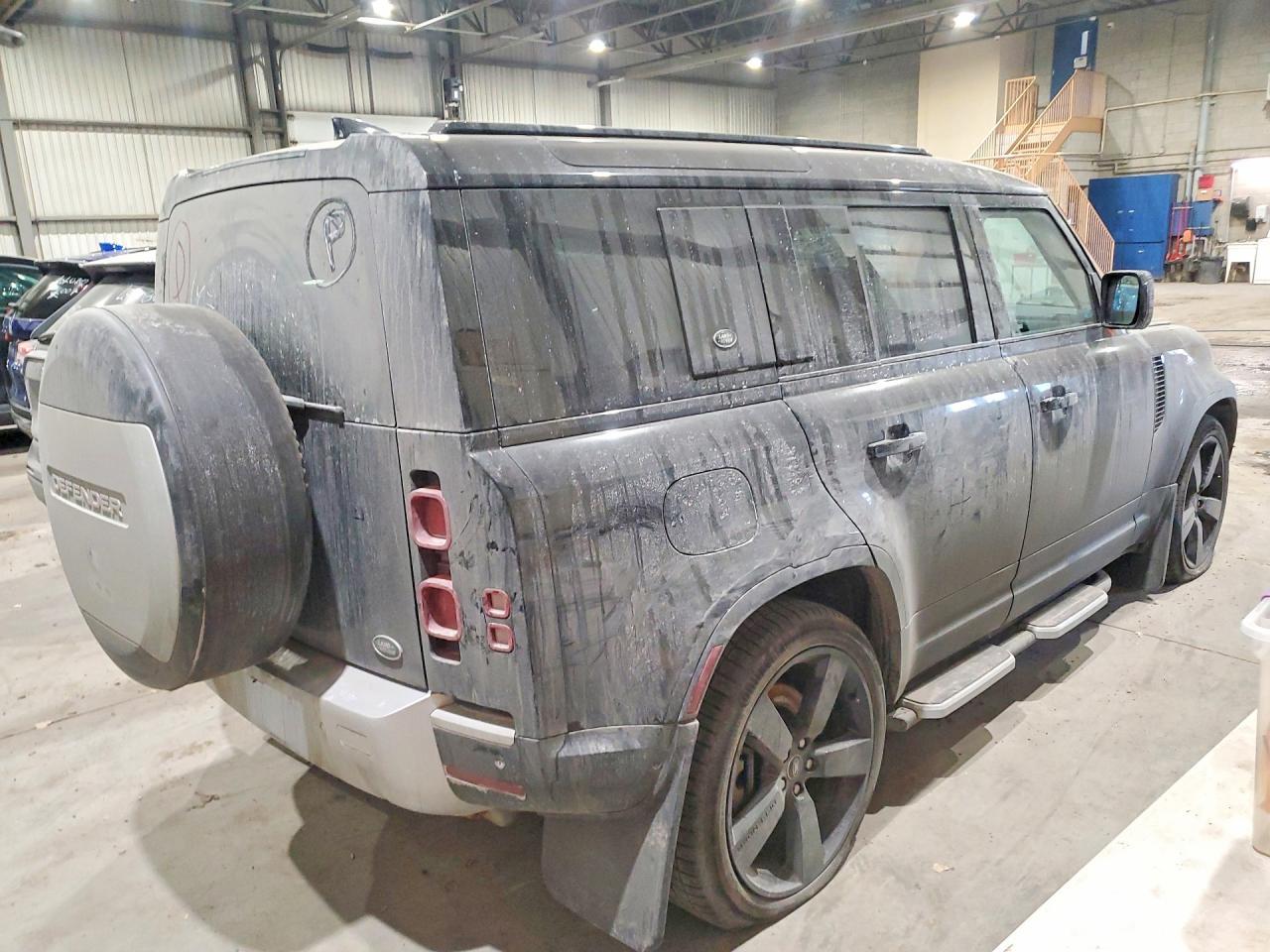 2023 Land Rover Defender 110 Se - zdjęcie 3