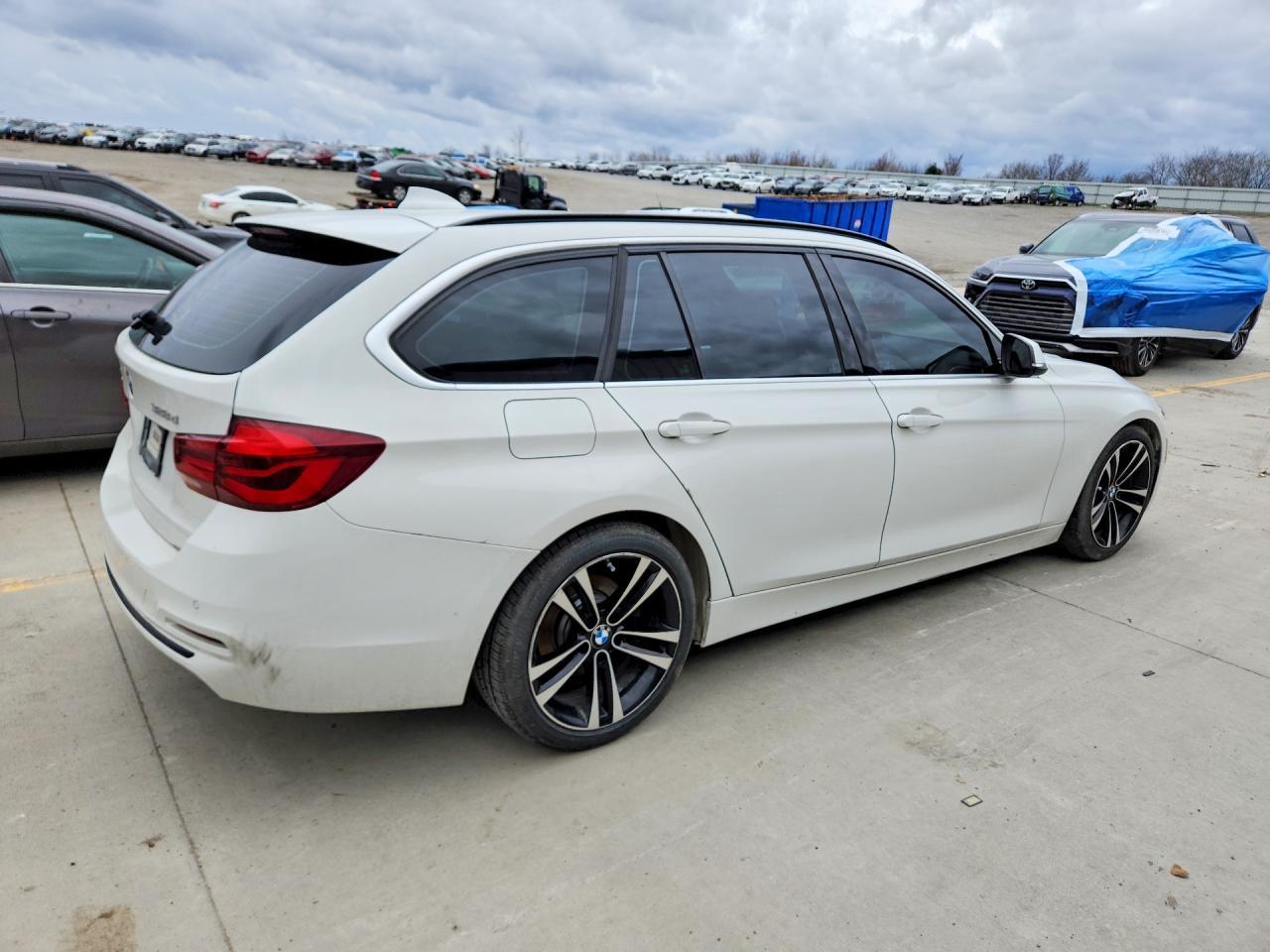 2018 BMW 328 D xDrive - zdjęcie 3