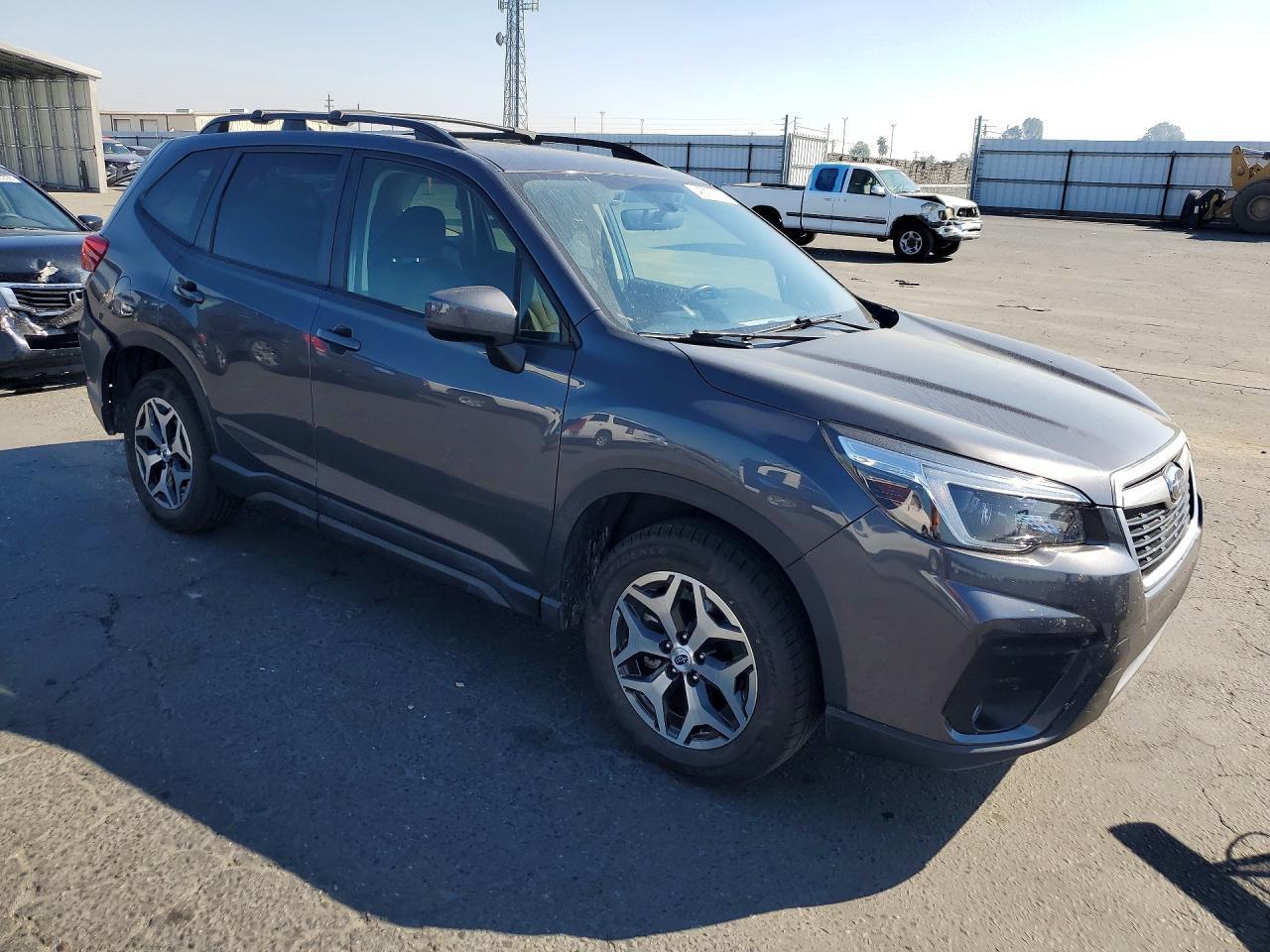 2026 Subaru Forester Premium - zdjęcie 4