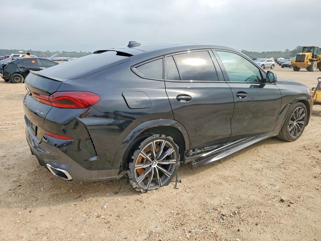 2021 BMW X6 xDrive40I - zdjęcie 3