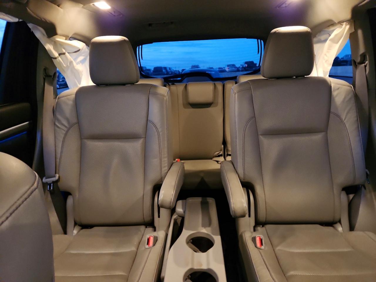 2017 Toyota Highlander Limited - zdjęcie 10