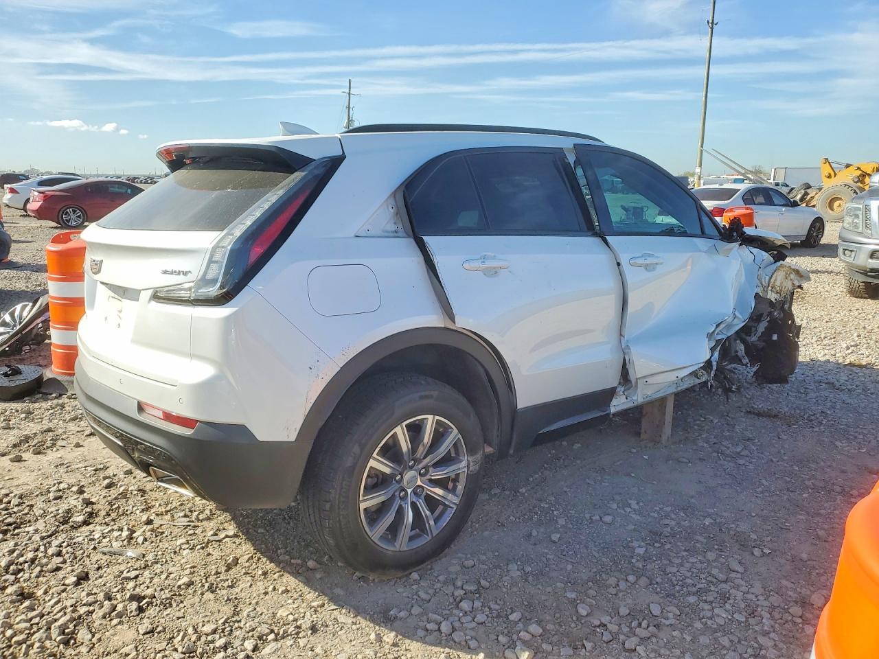2022 Cadillac Xt4 Sport - zdjęcie 3