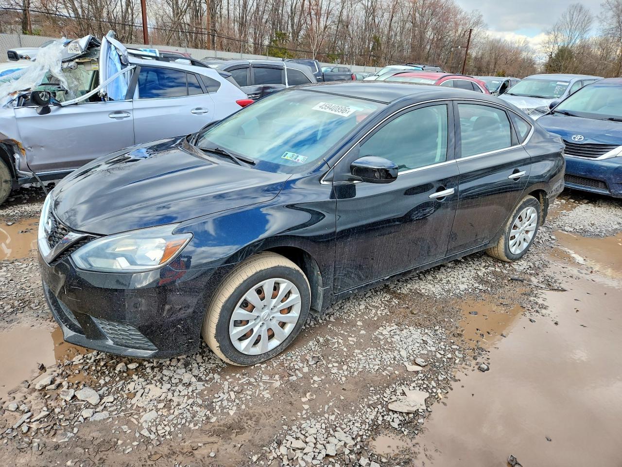 2017 Nissan Sentra S - zdjęcie główne
