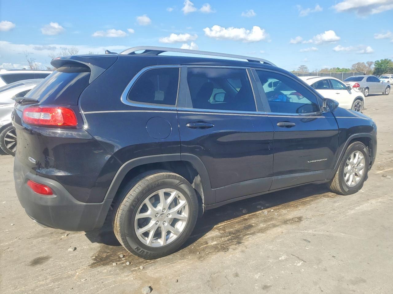 2015 Jeep Cherokee Latitude - zdjęcie 3