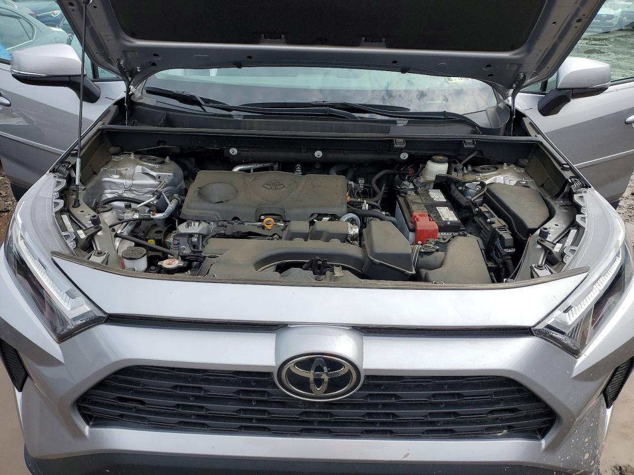 2022 Toyota Rav4 Xle - zdjęcie 12