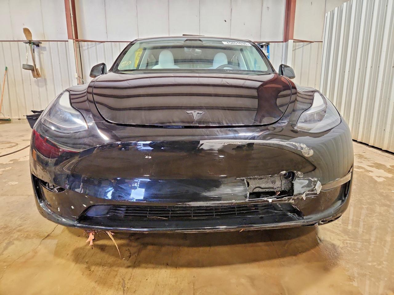 2024 Tesla Model Y - zdjęcie 5