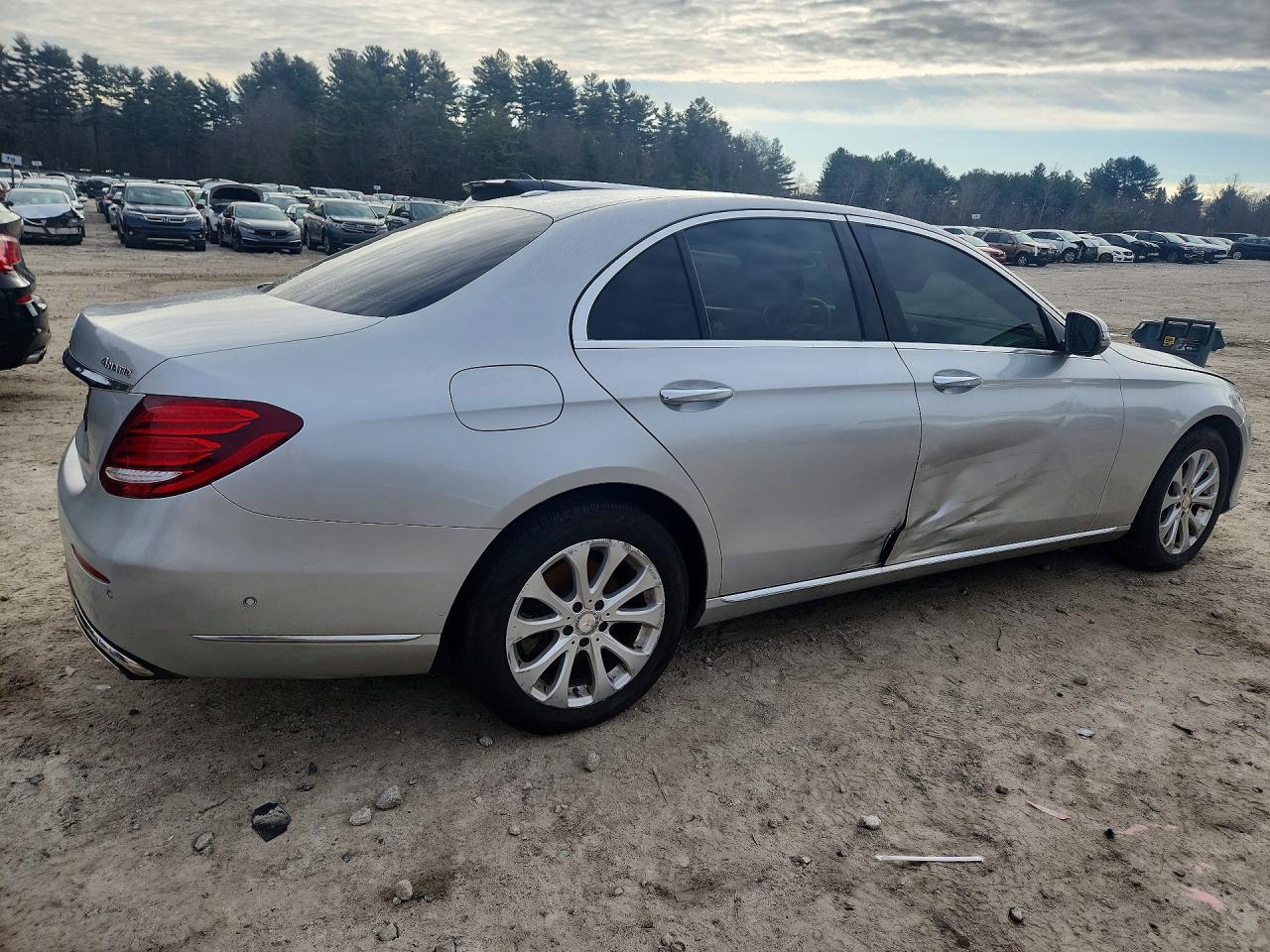 2017 Mercedes-Benz E 300 4Matic - zdjęcie 3