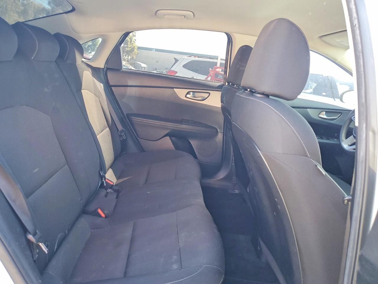 2019 Kia Forte Lxs - zdjęcie 10