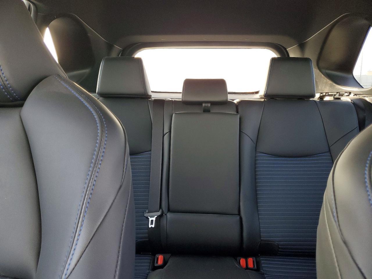 2024 Toyota Rav4 Hybrid Xse - zdjęcie 10