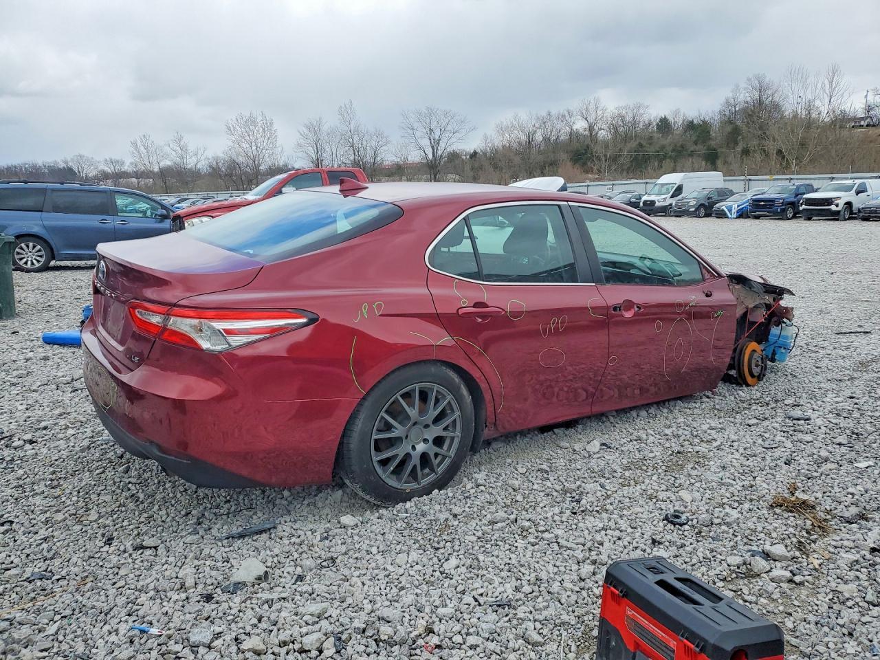 2019 Toyota Camry Le - zdjęcie 3