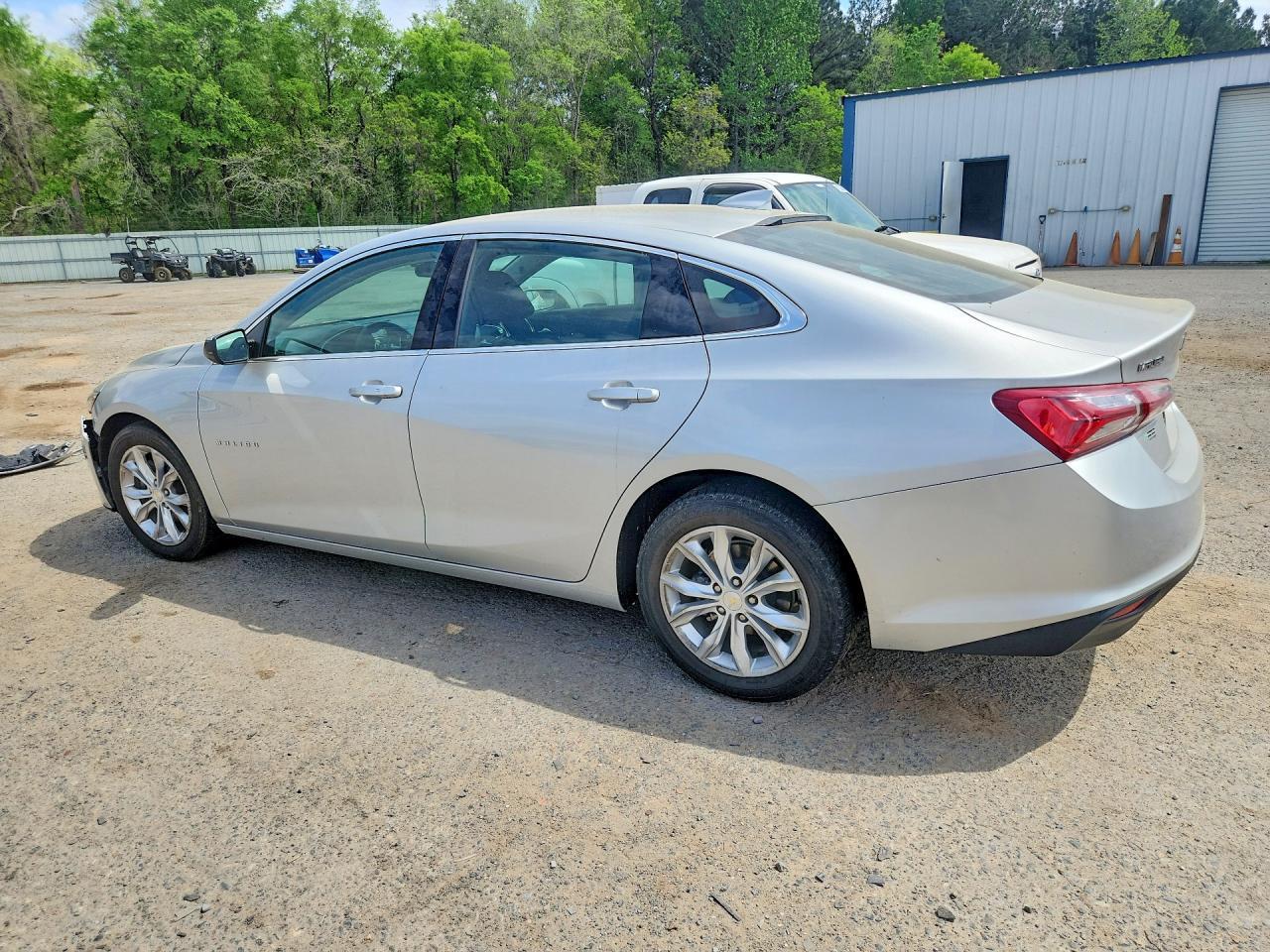 2022 Chevrolet Malibu Lt - zdjęcie 2