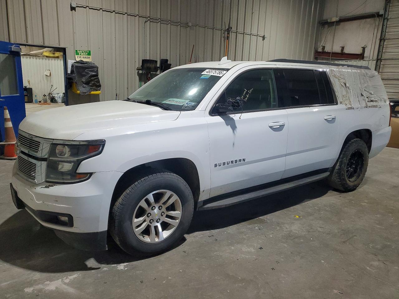 2015 Chevrolet Suburban K1500 Lt - zdjęcie główne