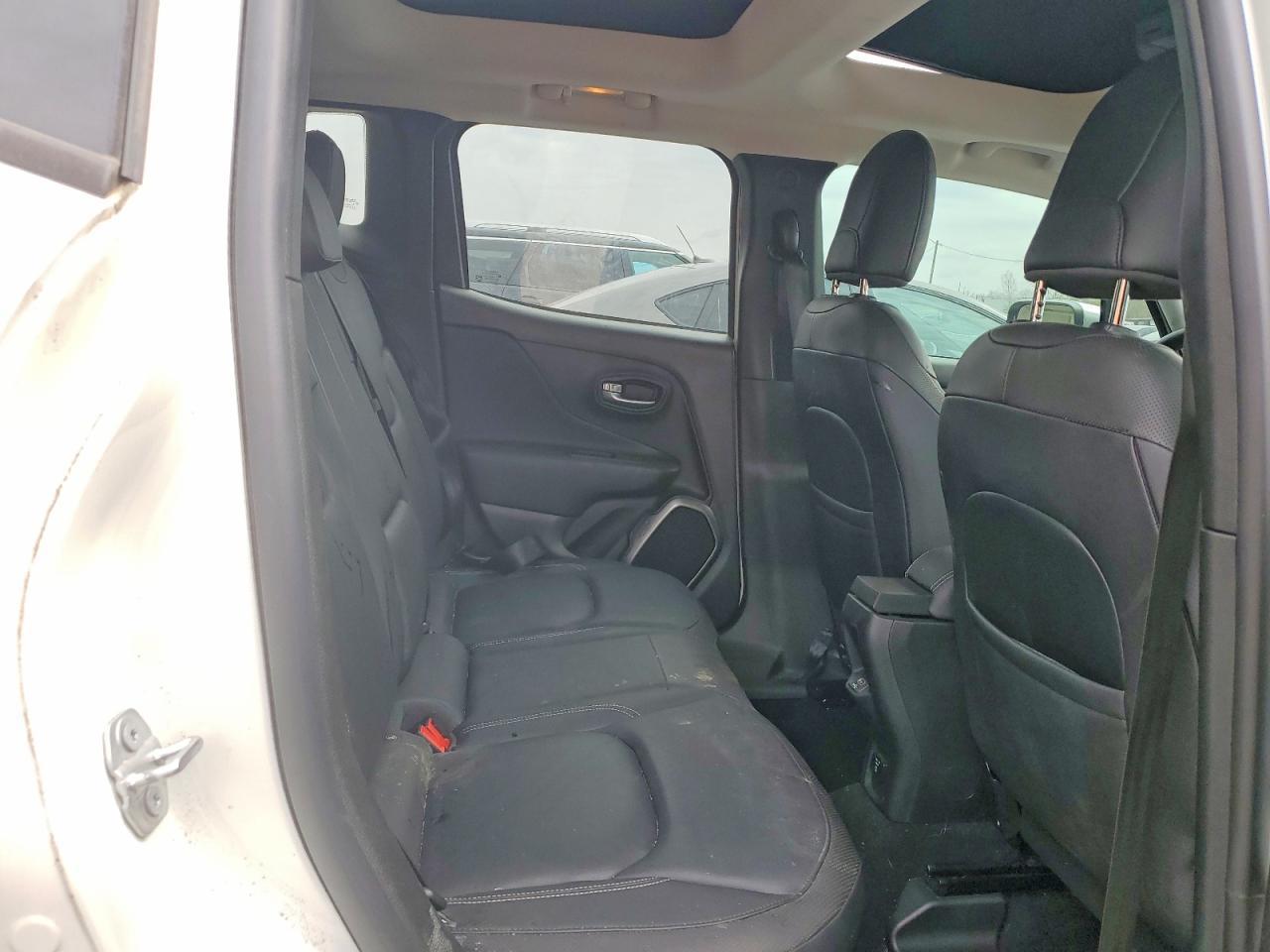 2018 Jeep Renegade - zdjęcie 11