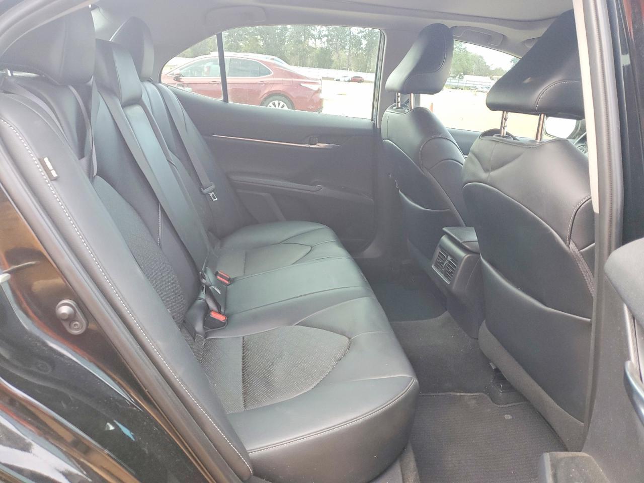 2020 Toyota Camry Xse - zdjęcie 10