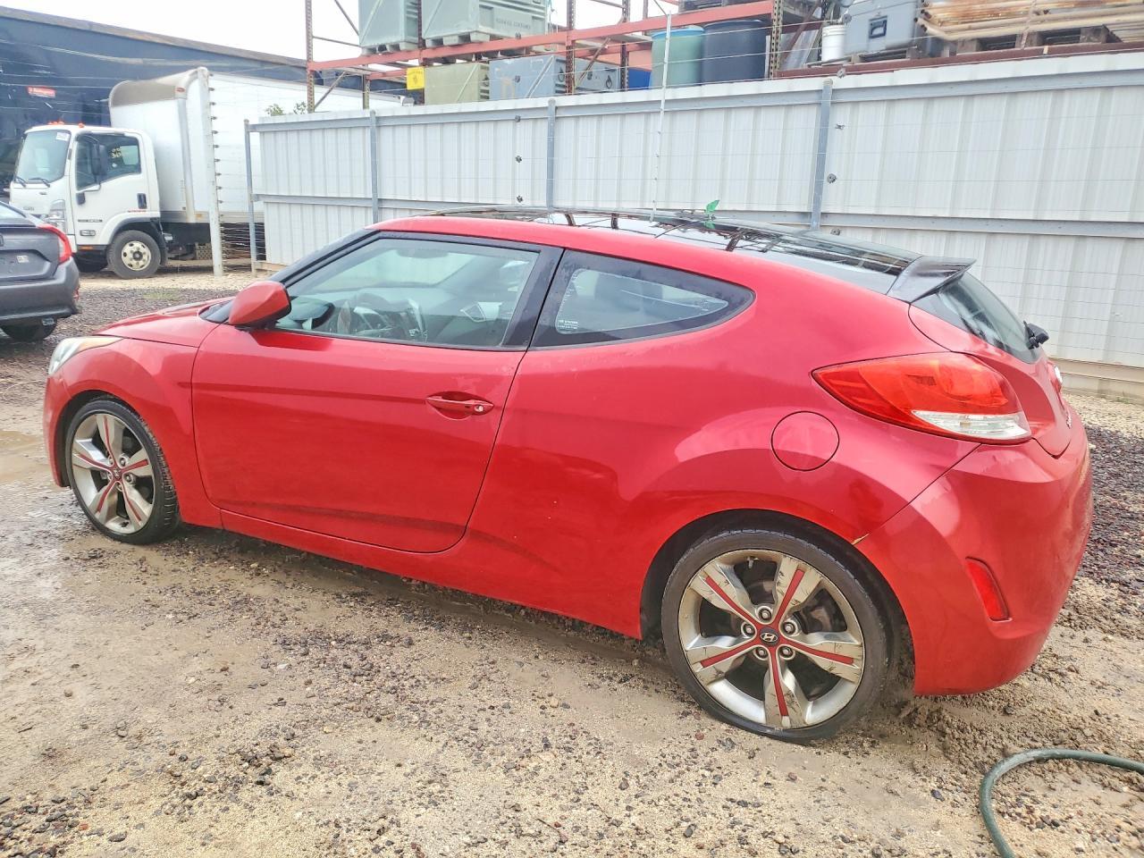 2013 Hyundai Veloster Base - zdjęcie 2