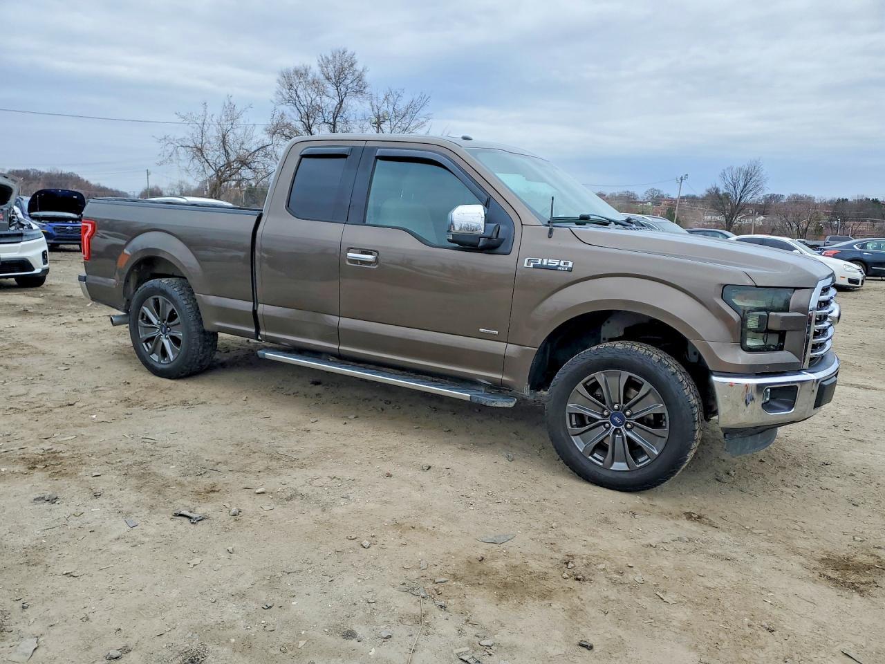 2015 Ford F150 Super Cab - zdjęcie 4