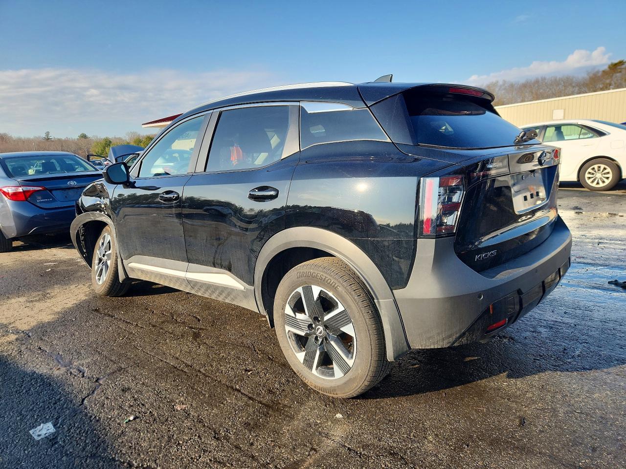 2025 Nissan Kicks Sv - zdjęcie 2