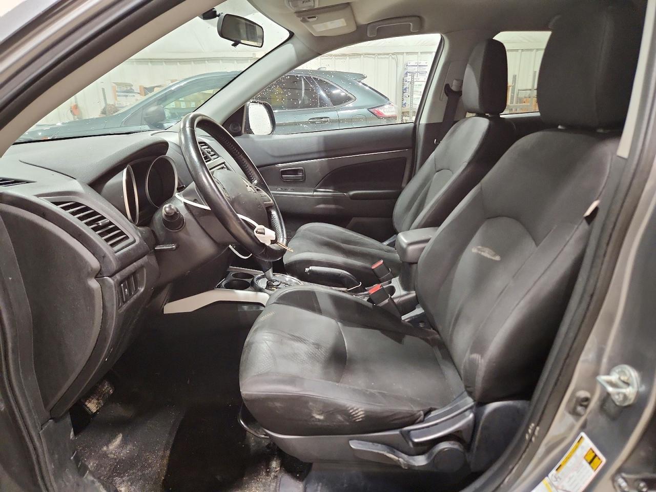 2014 Mitsubishi Outlander Sport Es - zdjęcie 7