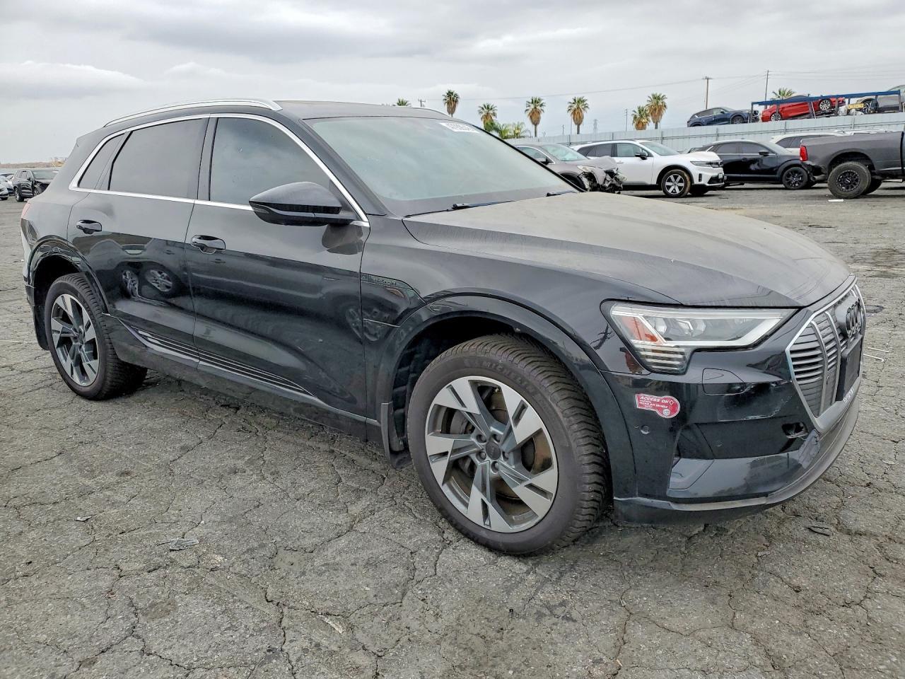 2021 Audi E-Tron Premium Plus - zdjęcie 4