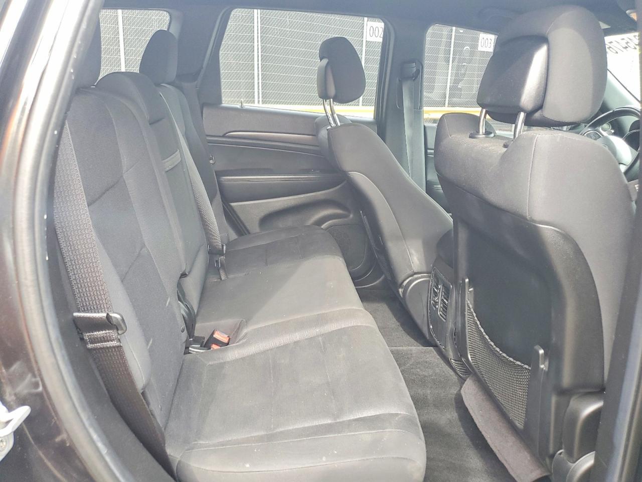 2014 Jeep Grand Cherokee Laredo - zdjęcie 11