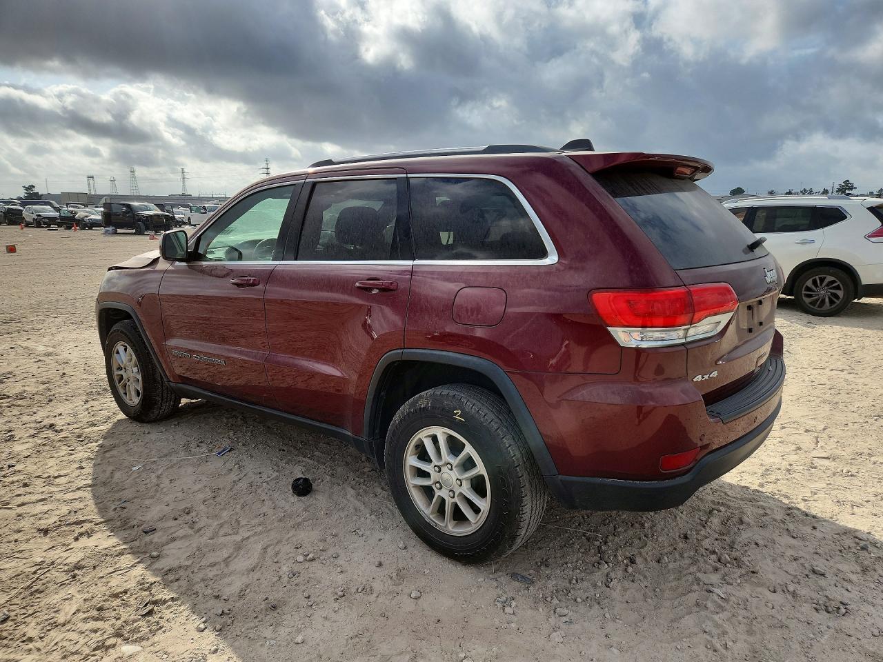 2018 Jeep Grand Cherokee Laredo - zdjęcie 2