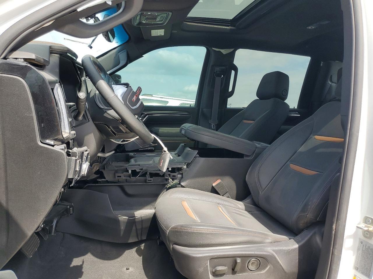 2024 GMC Sierra K2500 At4 - zdjęcie 7