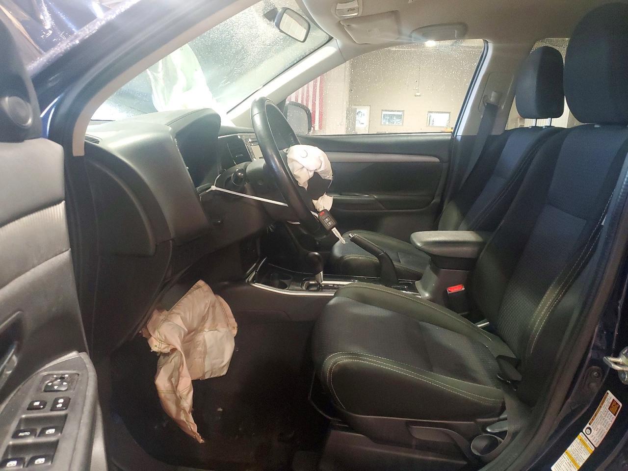 2017 Mitsubishi Outlander Es - zdjęcie 7