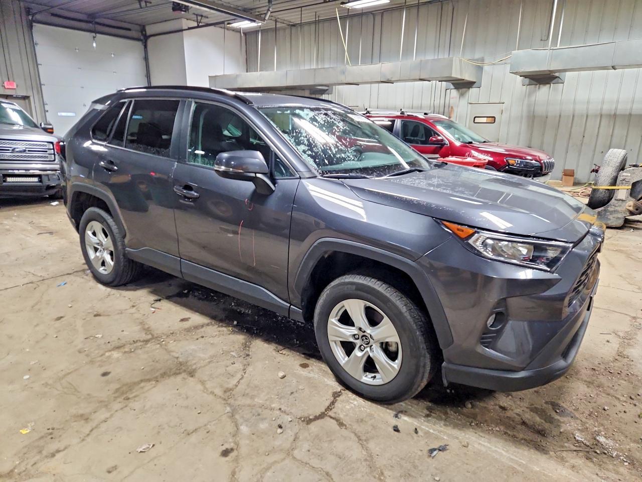 2020 Toyota Rav4 Xle - zdjęcie 4