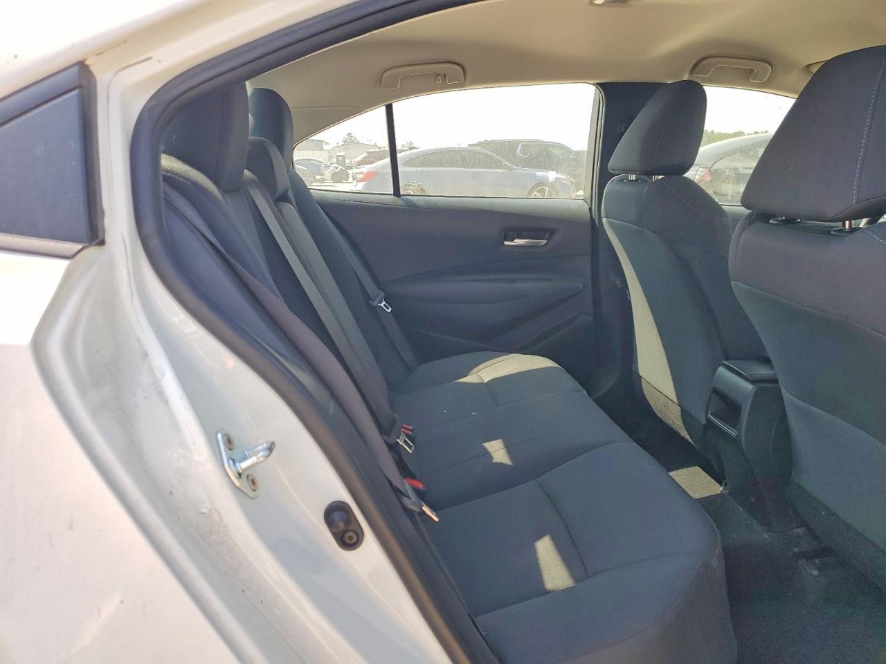 2021 Toyota Corolla Le - zdjęcie 10