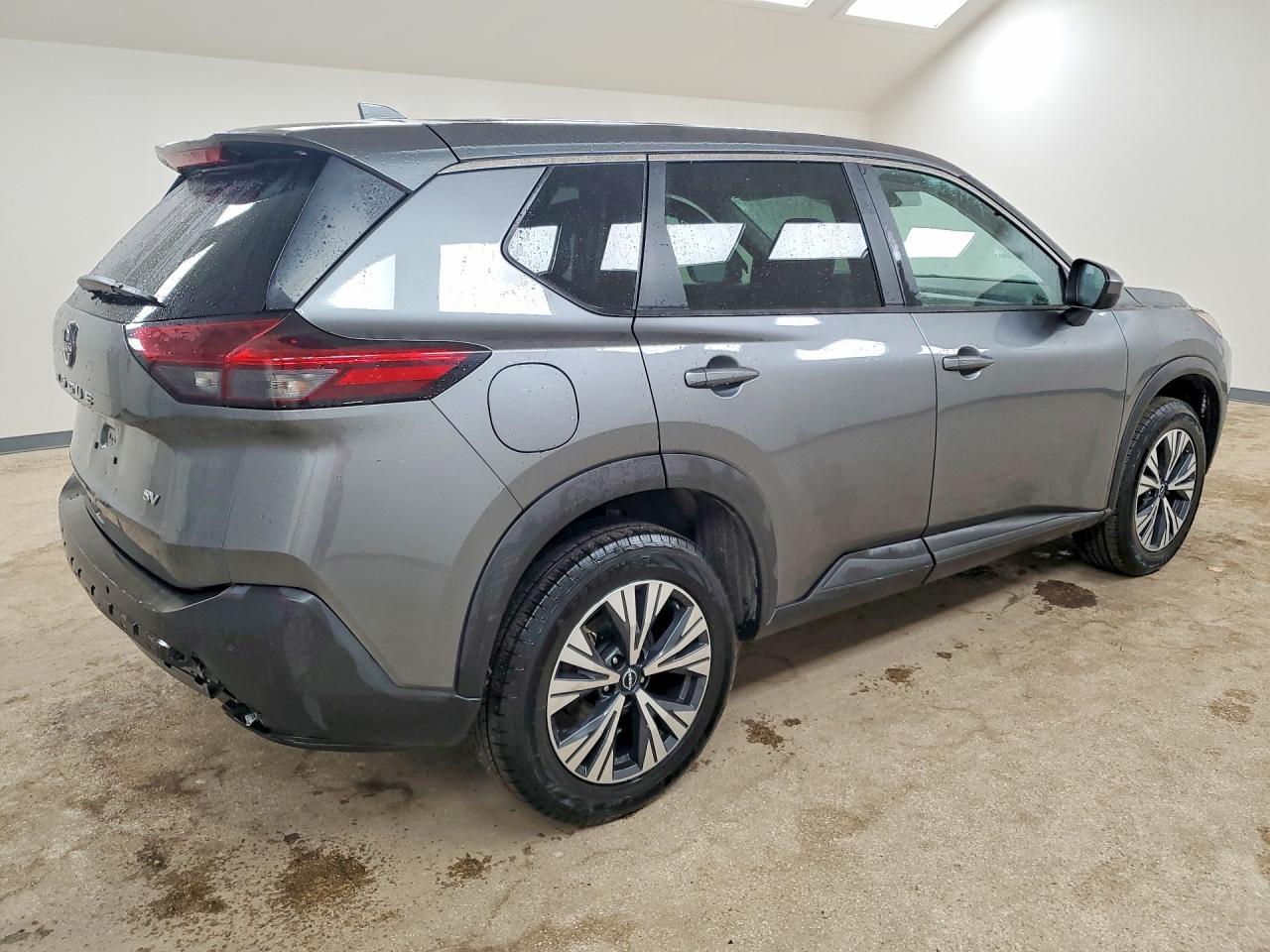 2023 Nissan Rogue Sv - zdjęcie 3