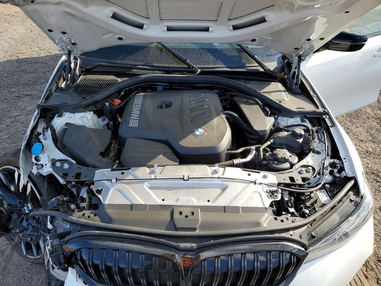 2025 BMW 330Xi - zdjęcie 11