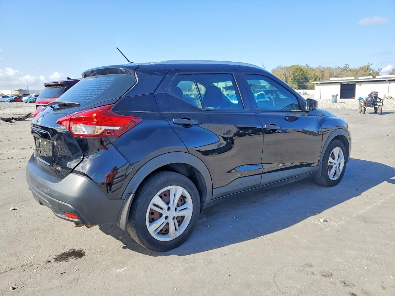 2018 Nissan Kicks S - zdjęcie 3